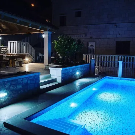 Studio 5637b Pučišća